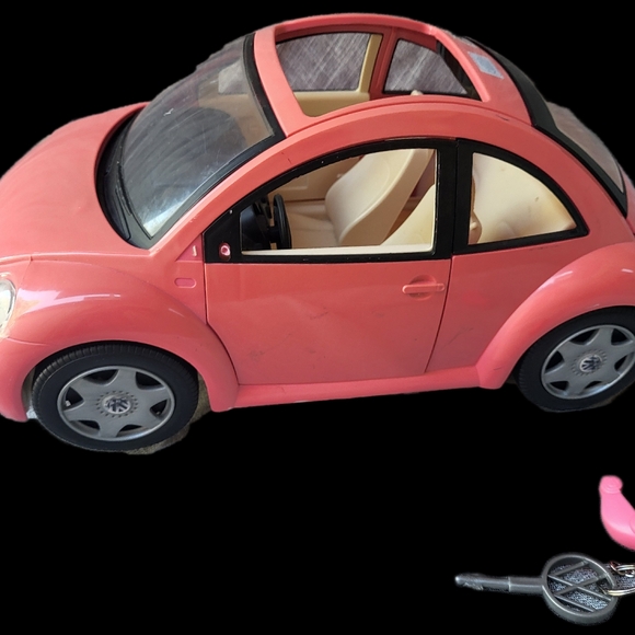 2000 Mattel Barbie Volkswagen Beetle Bug Hot Pink Car w/ car keys Vintage - Picture 1 of 8